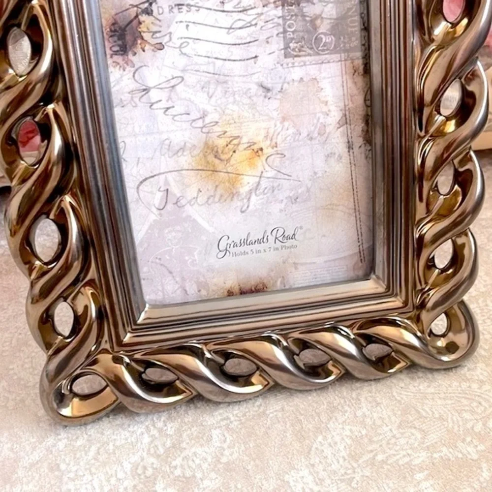 Brand New Grasslands Road Metallic Pewter Ceramic Picture Frame for 5